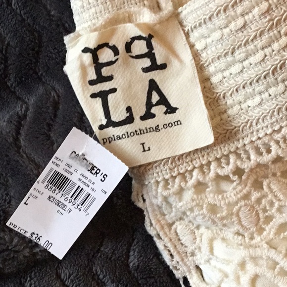 Pplaclothing - Crochet Shorts - Cream - Size L - Picture 2 of 4